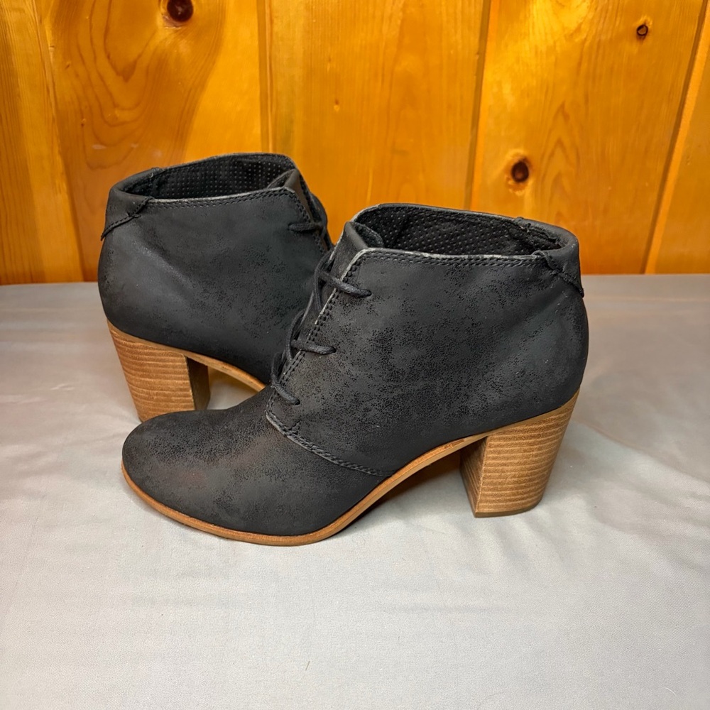 Toms Leather Boots Women 8.5 Lunata Black Ankle Bootie Block Heel Lace Up Ladies